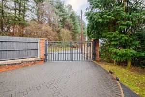 Photo 34- click for photo gallery